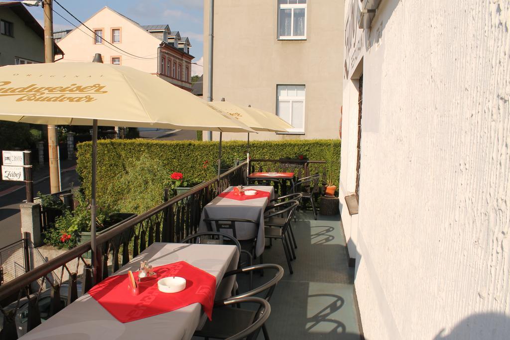 Hotel Zaboj Restaurant à Karlovy Vary Extérieur photo